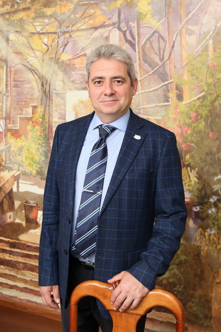 Алексей Гусев, руководитель Национальной родительской ассоциации.